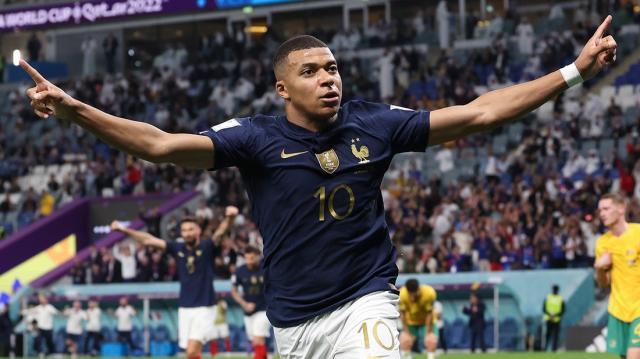 1669161730246016896.jpg play-60b756eb700004b--mbappe_166.jpg