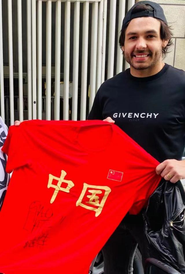 1637070074340096027.jpg 高拉特.jpg