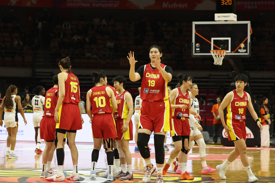 咪咕体育直播-18分钟轰20+11，张子宇成唯一亮点！女篮不敌欧洲冠军3大差距明显